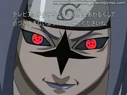 Sasuke com sua marca da maldição.